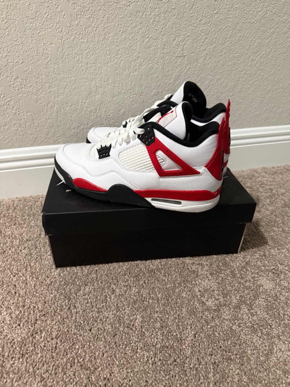 Jordan Men’s White Red Black Retro Basketball Sneakers